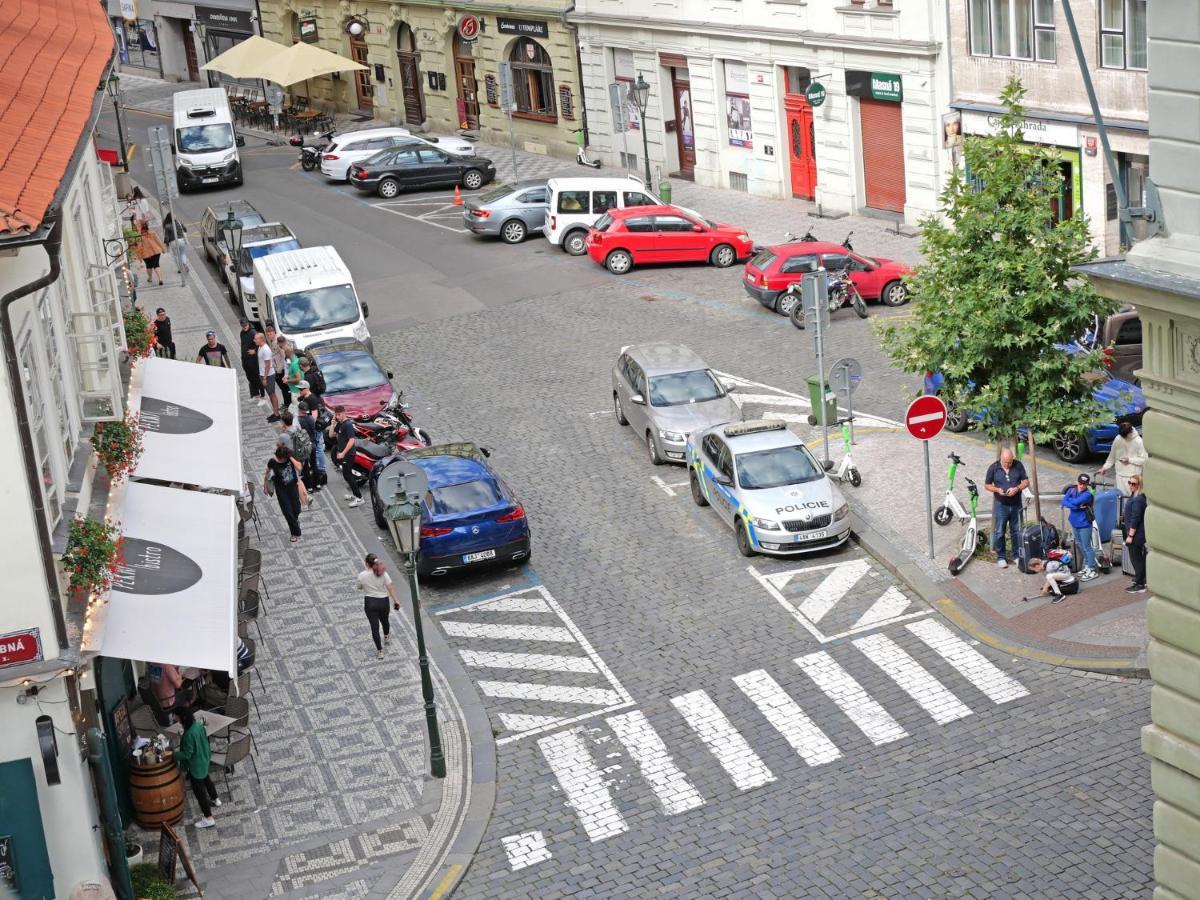 Benedikt City Center Hostel Prága Kültér fotó