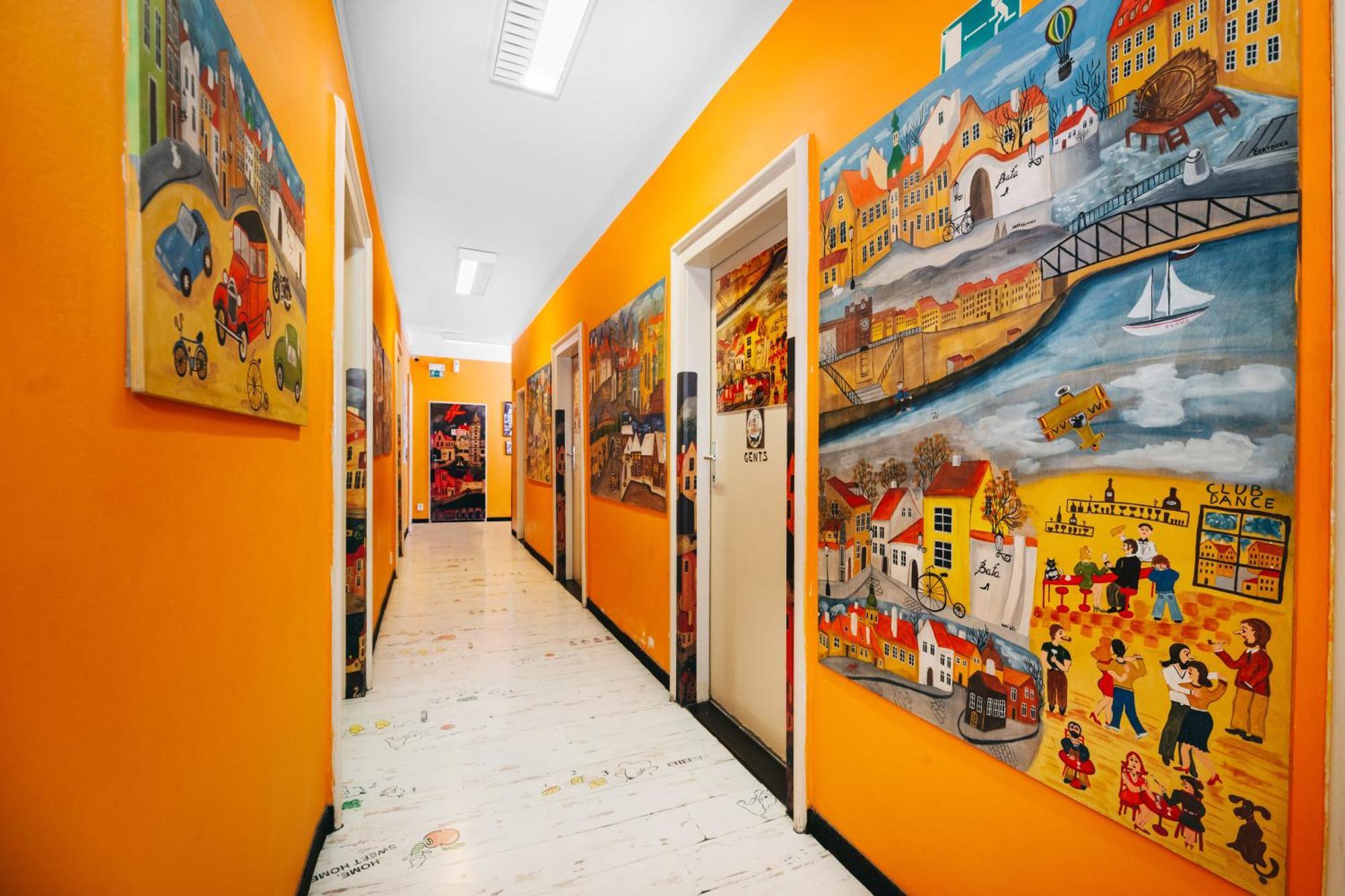 Benedikt City Center Hostel Prága Kültér fotó
