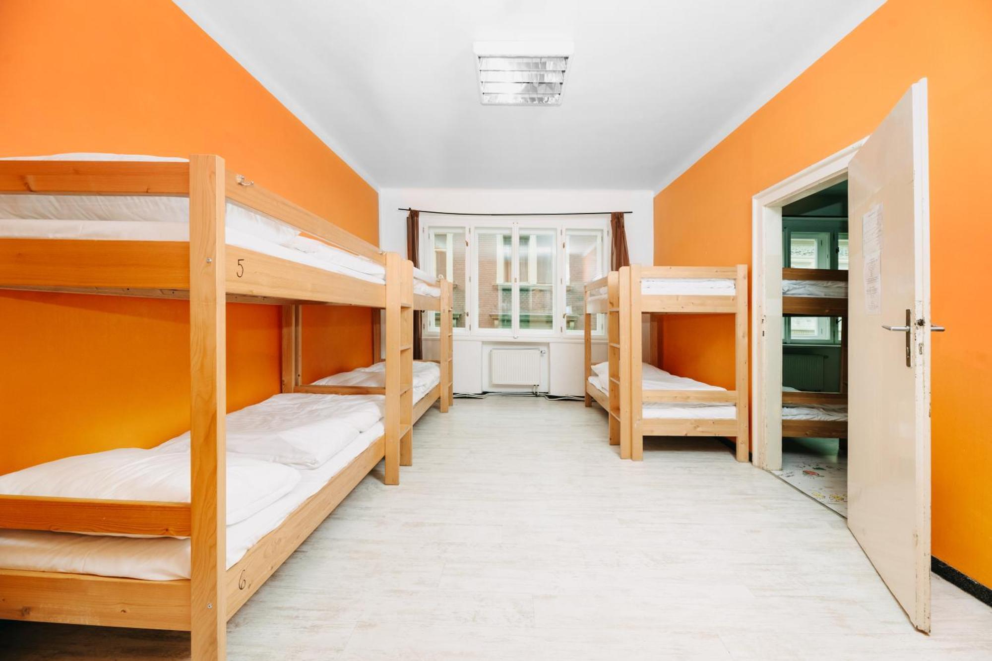 Benedikt City Center Hostel Prága Kültér fotó