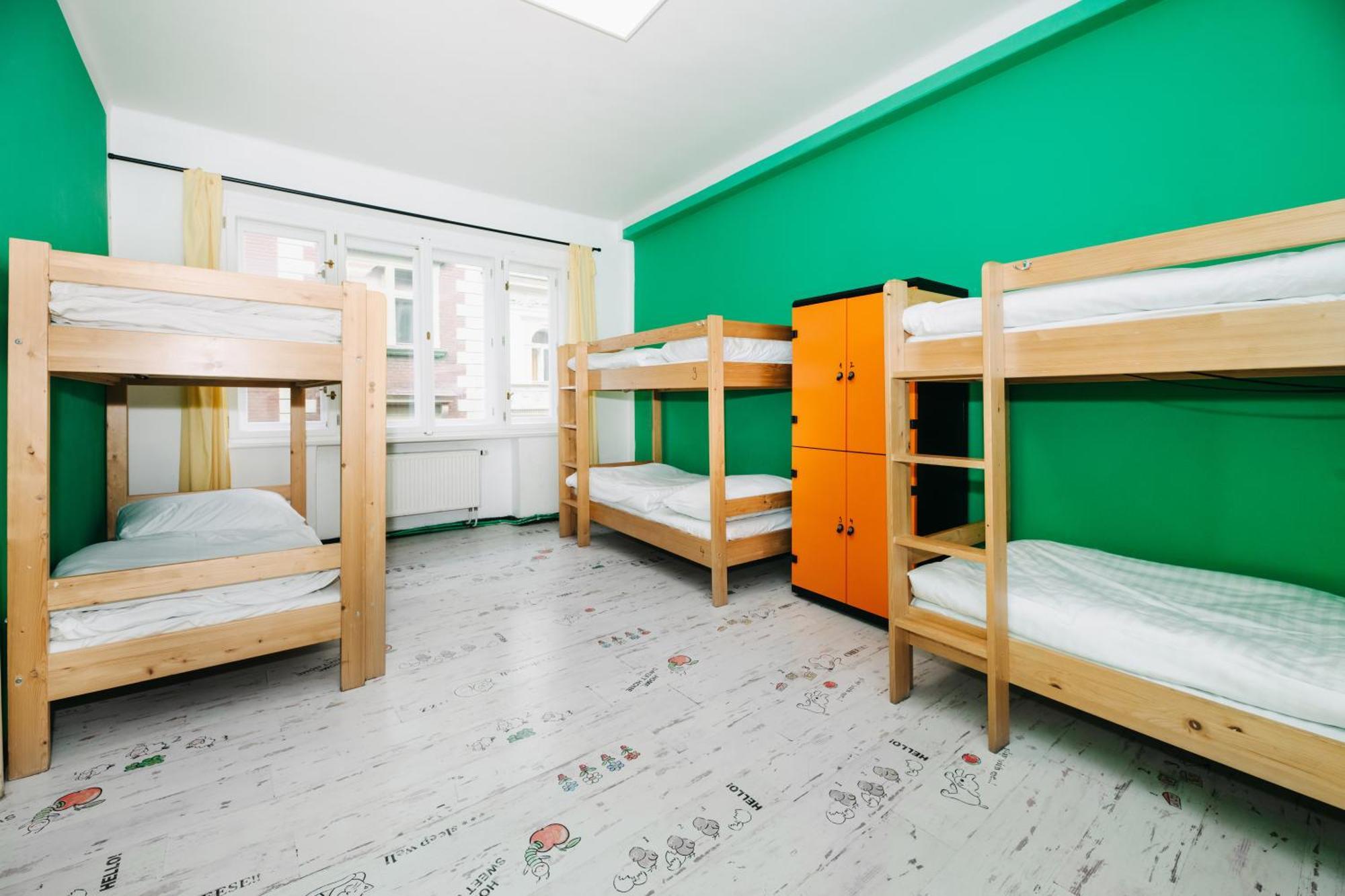 Benedikt City Center Hostel Prága Kültér fotó