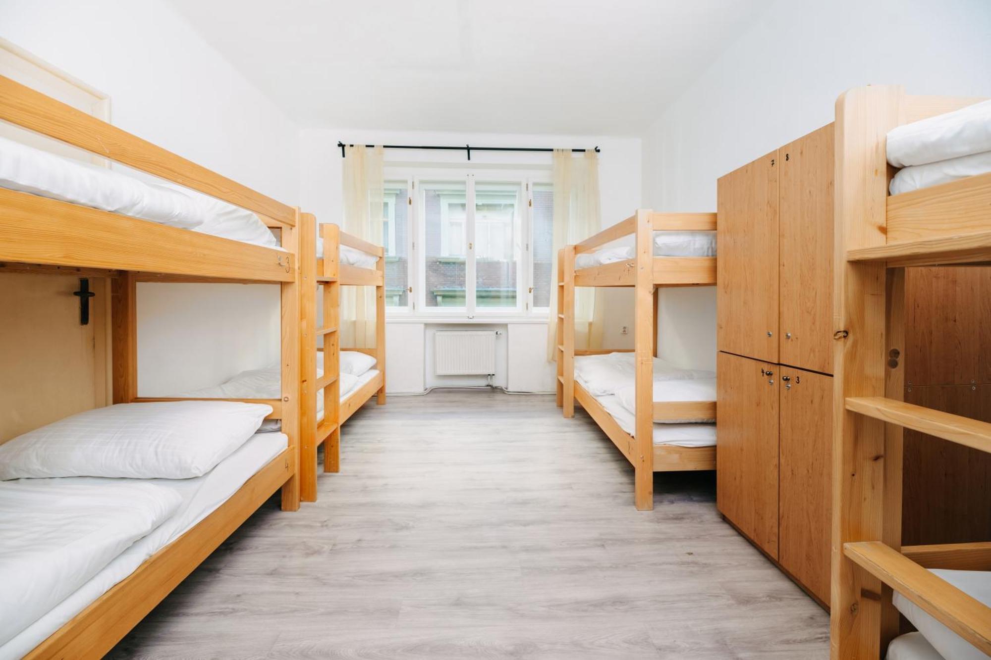 Benedikt City Center Hostel Prága Kültér fotó